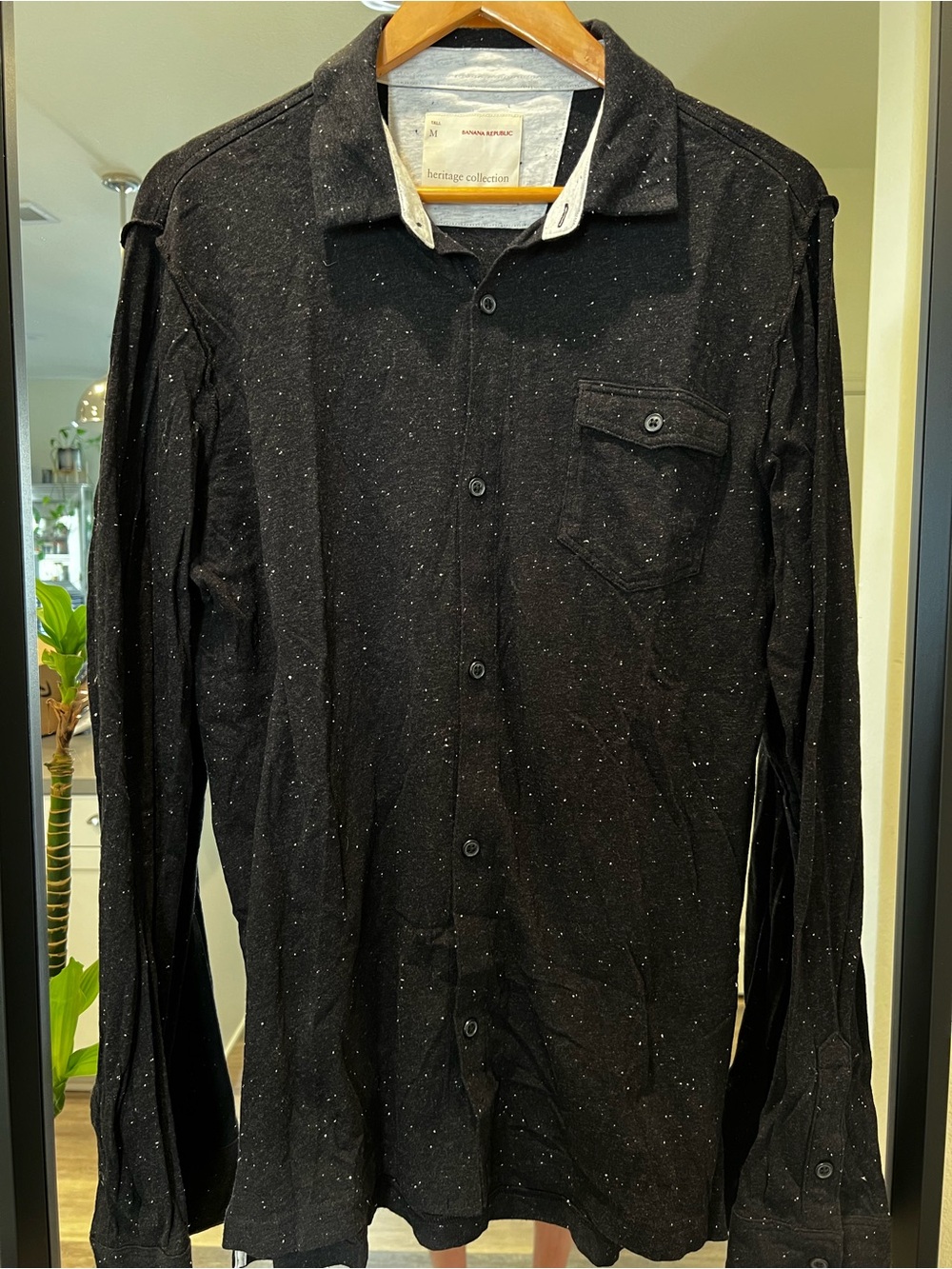 Banana Republic Men's Black Speckled Long-Sleeve Button-Down Shirt